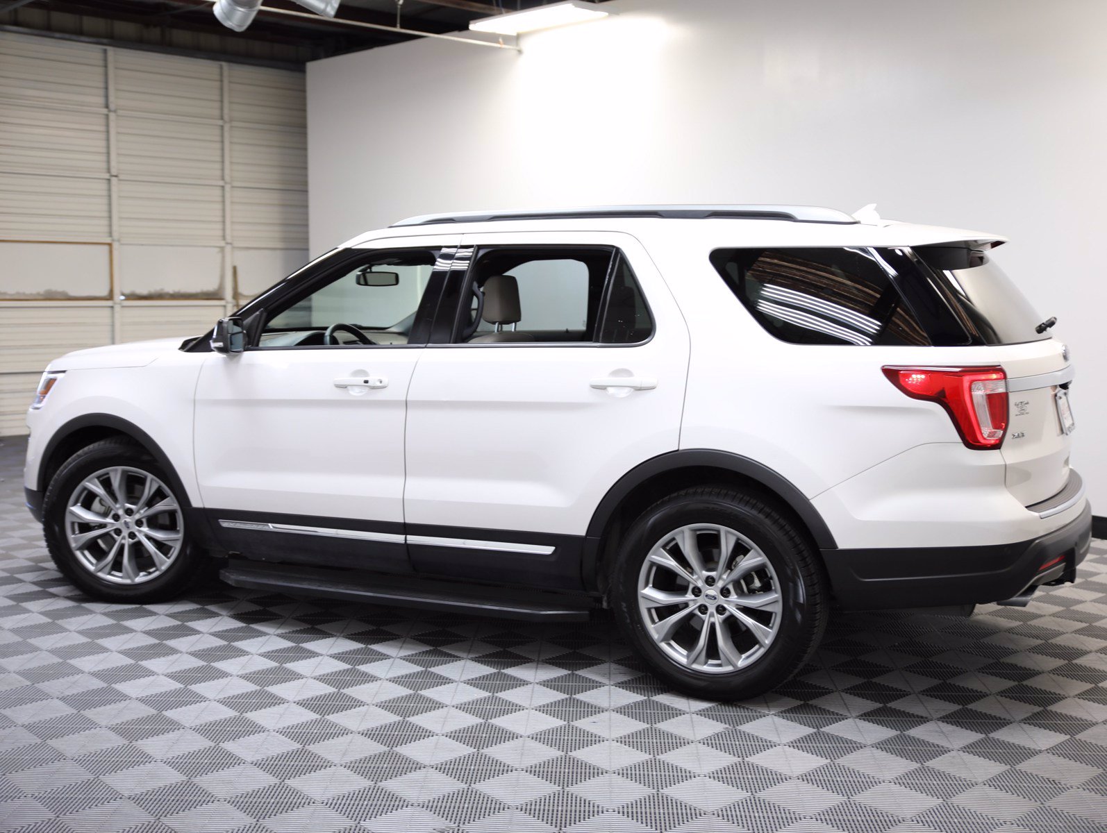 Certified Pre-Owned 2018 Ford Explorer XLT Sport Utility in San Antonio