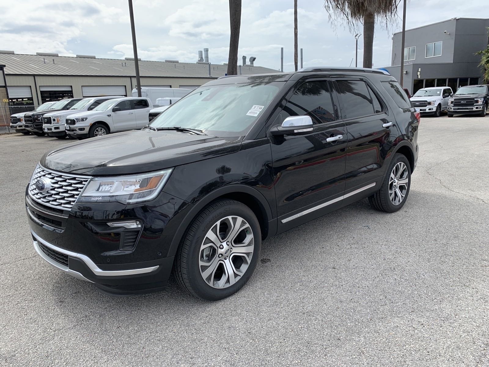 New 2018 Ford Explorer Platinum Sport Utility in San Antonio 892814