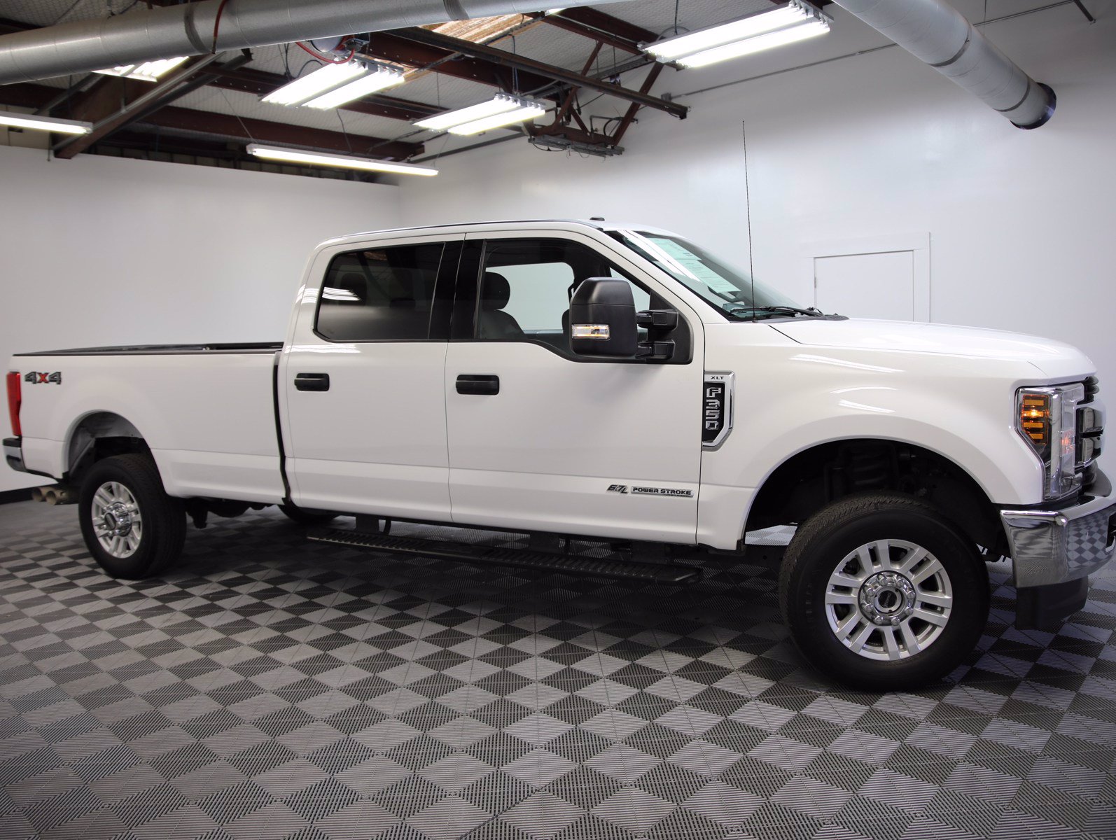 Pre Owned 2019 Ford Super Duty F 350 Srw Xlt Crew Cab Pickup In San