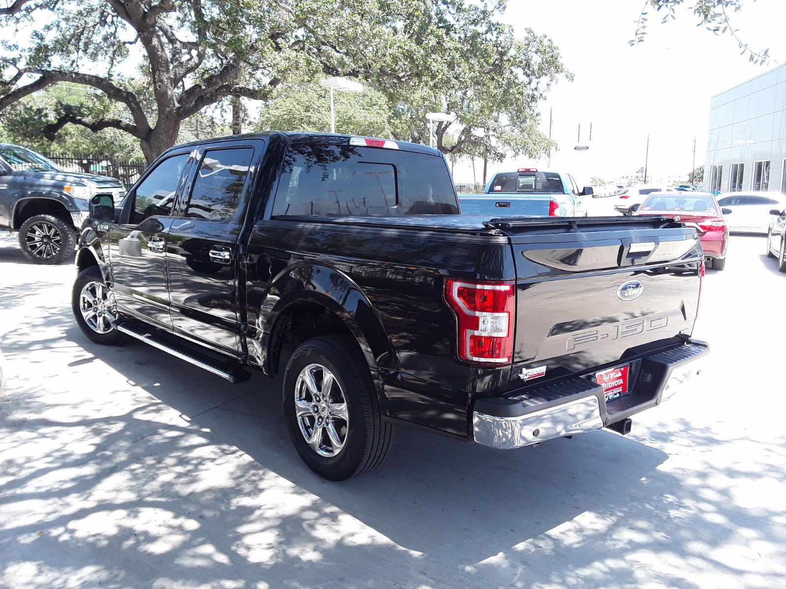 pre-owned-2018-ford-f-150-xlt-texas-edition-crew-cab-pickup-in-san