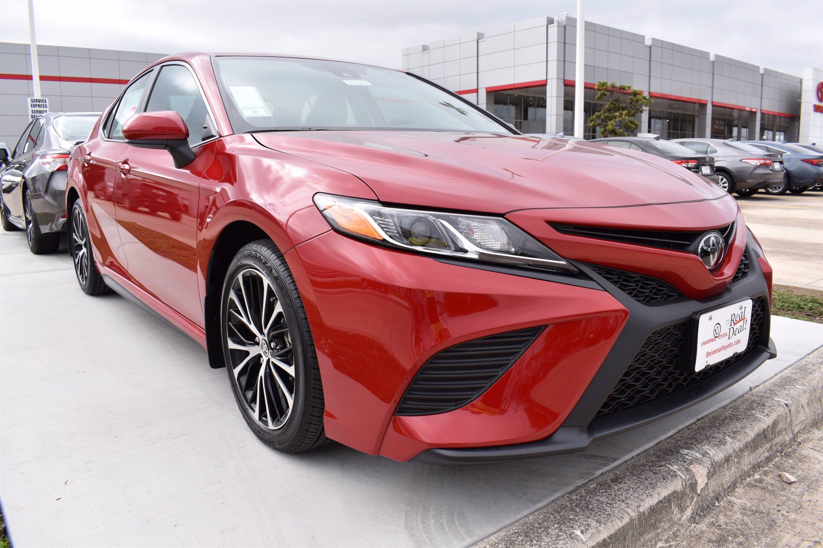 Toyota Camry Se Red Interior