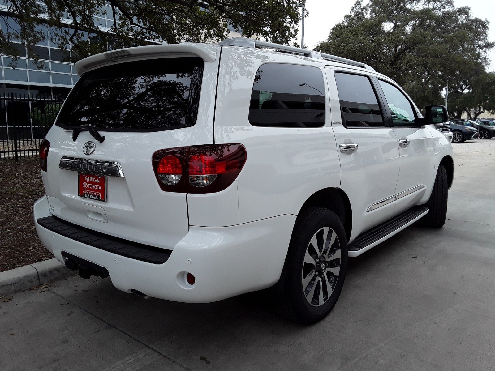 Toyota sequoia 2019