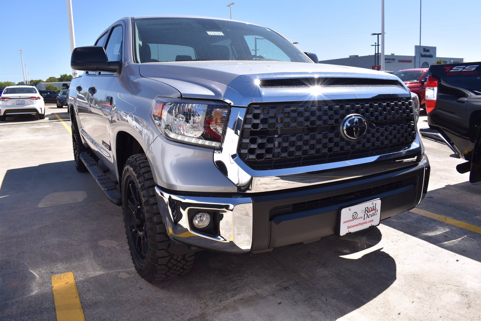 New 2021 Toyota Tundra SR5 CrewMax in San Antonio #210165 | Red McCombs ...